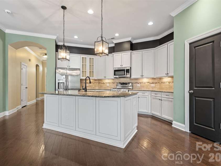 11633 Bradford Park Drive, Davidson, NC 28036.  MLS# CAR4399218, YatesRealty ID 2862. 