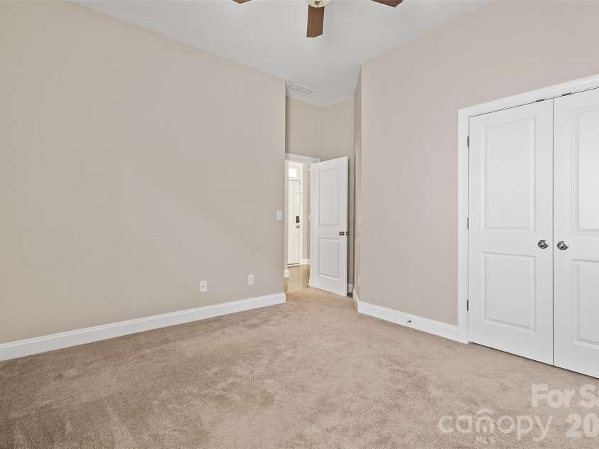 11633 Bradford Park Drive, Davidson, NC 28036.  MLS# CAR4399218, YatesRealty ID 2862. 