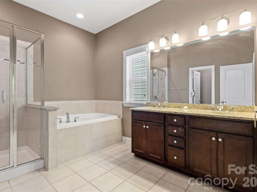 11633 Bradford Park Drive, Davidson, NC 28036.  MLS# CAR4399218, YatesRealty ID 2862. 