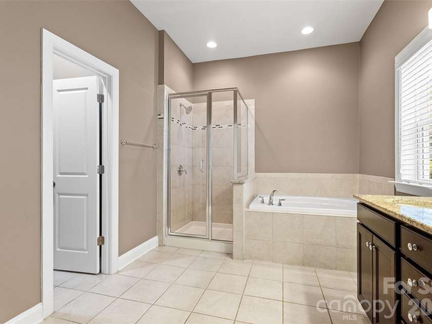 11633 Bradford Park Drive, Davidson, NC 28036.  MLS# CAR4399218, YatesRealty ID 2862. 
