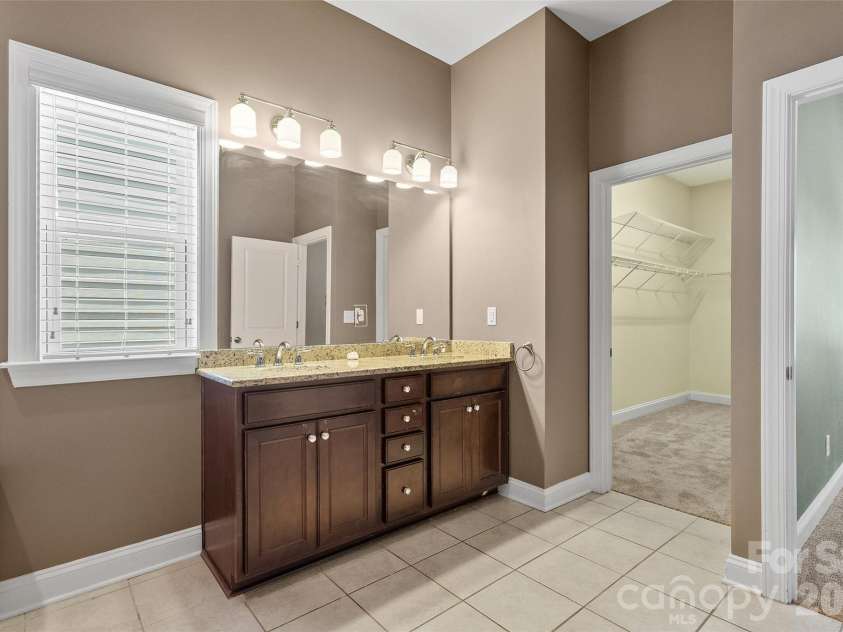 11633 Bradford Park Drive, Davidson, NC 28036.  MLS# CAR4399218, YatesRealty ID 2862. 