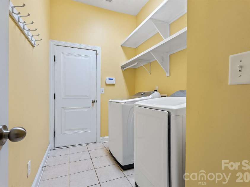 11633 Bradford Park Drive, Davidson, NC 28036.  MLS# CAR4399218, YatesRealty ID 2862. 