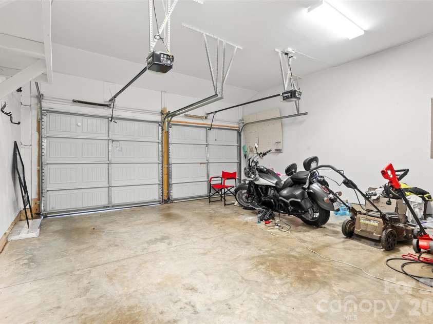 11633 Bradford Park Drive, Davidson, NC 28036.  MLS# CAR4399218, YatesRealty ID 2862. 