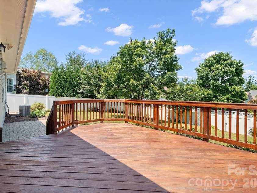 11633 Bradford Park Drive, Davidson, NC 28036.  MLS# CAR4399218, YatesRealty ID 2862. 