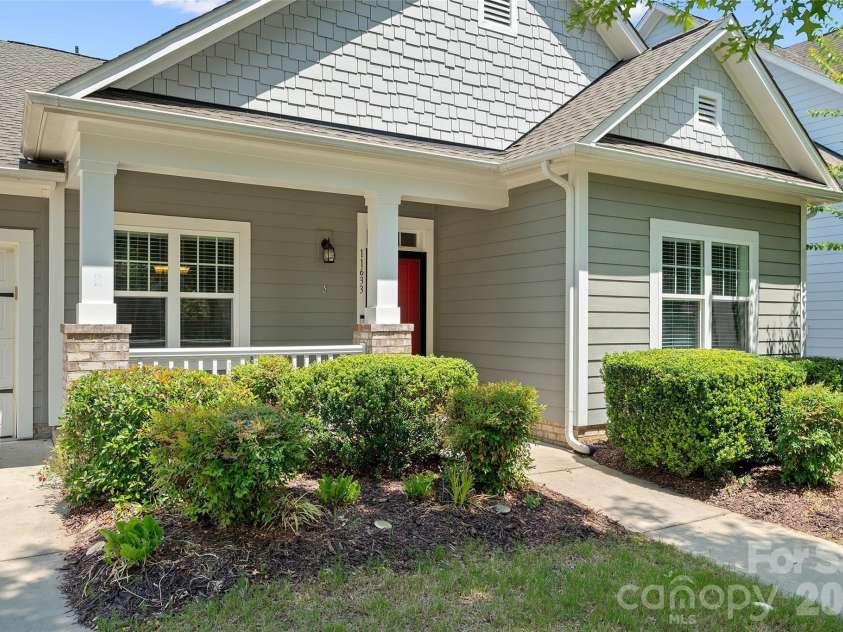 11633 Bradford Park Drive, Davidson, NC 28036.  MLS# CAR4399218, YatesRealty ID 2862. 
