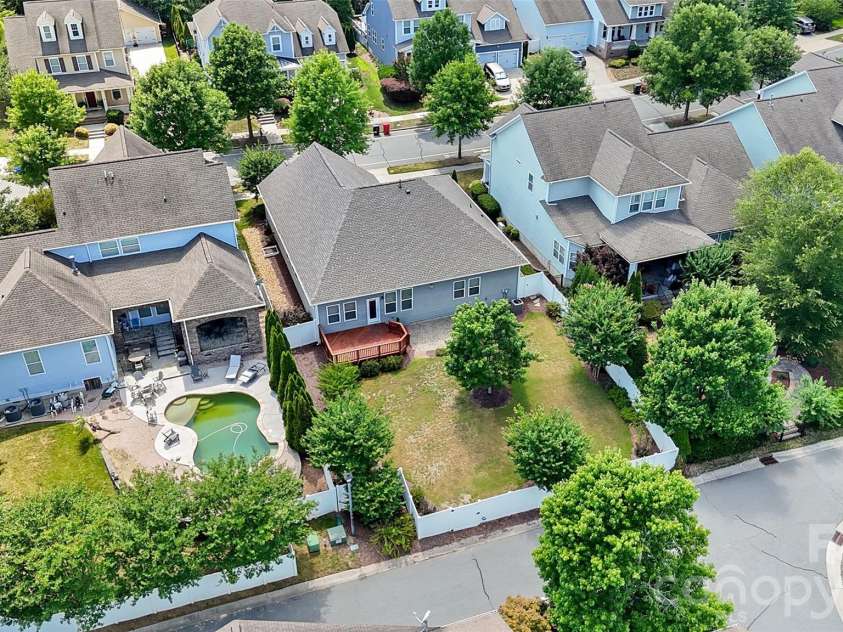 11633 Bradford Park Drive, Davidson, NC 28036.  MLS# CAR4399218, YatesRealty ID 2862. 