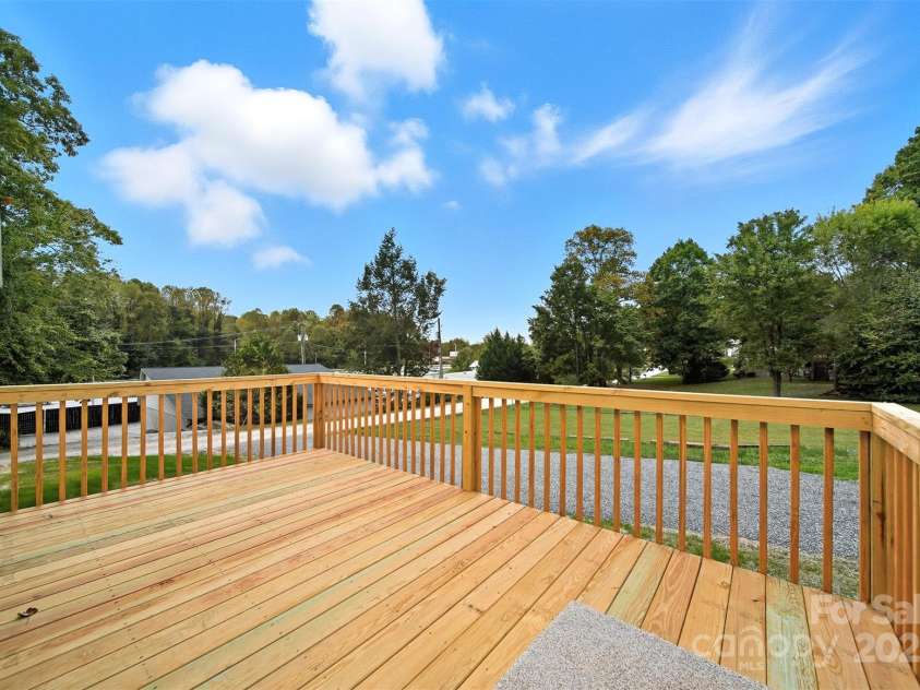 1411 Cliffside Place, Lenoir, NC 28645.  MLS# CAR4298525, YatesRealty ID 2862. 