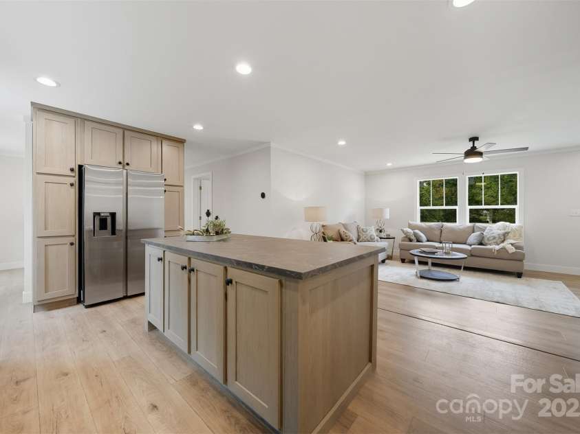 1411 Cliffside Place, Lenoir, NC 28645.  MLS# CAR4298525, YatesRealty ID 2862. 