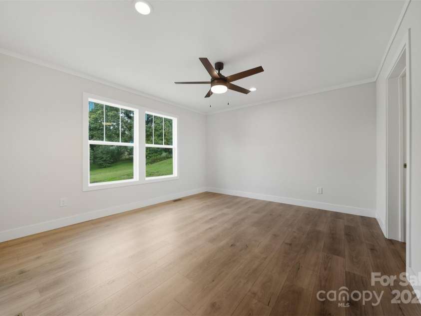 1411 Cliffside Place, Lenoir, NC 28645.  MLS# CAR4298525, YatesRealty ID 2862. 