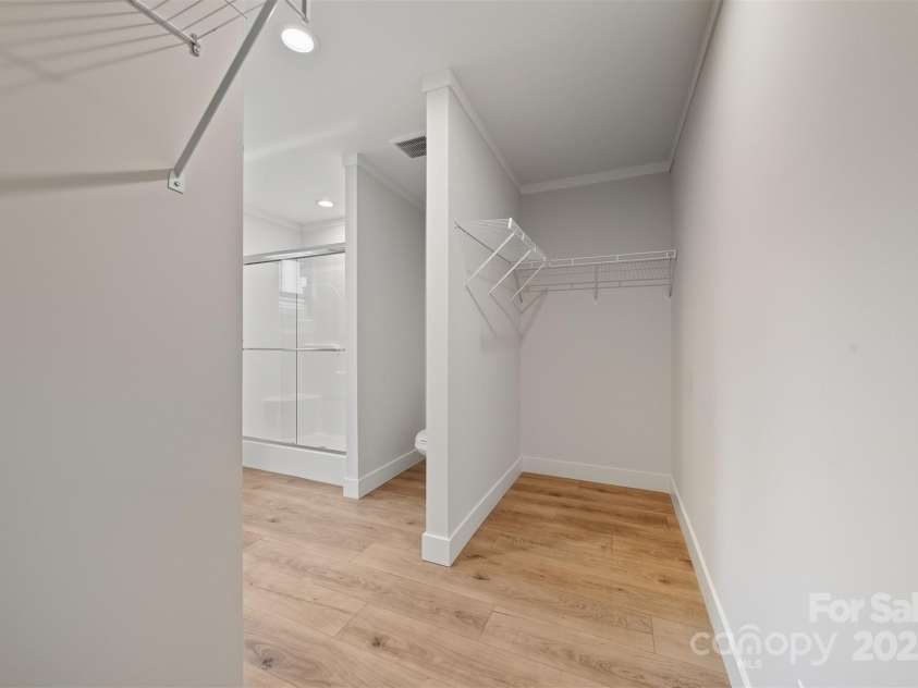 1411 Cliffside Place, Lenoir, NC 28645.  MLS# CAR4298525, YatesRealty ID 2862. 