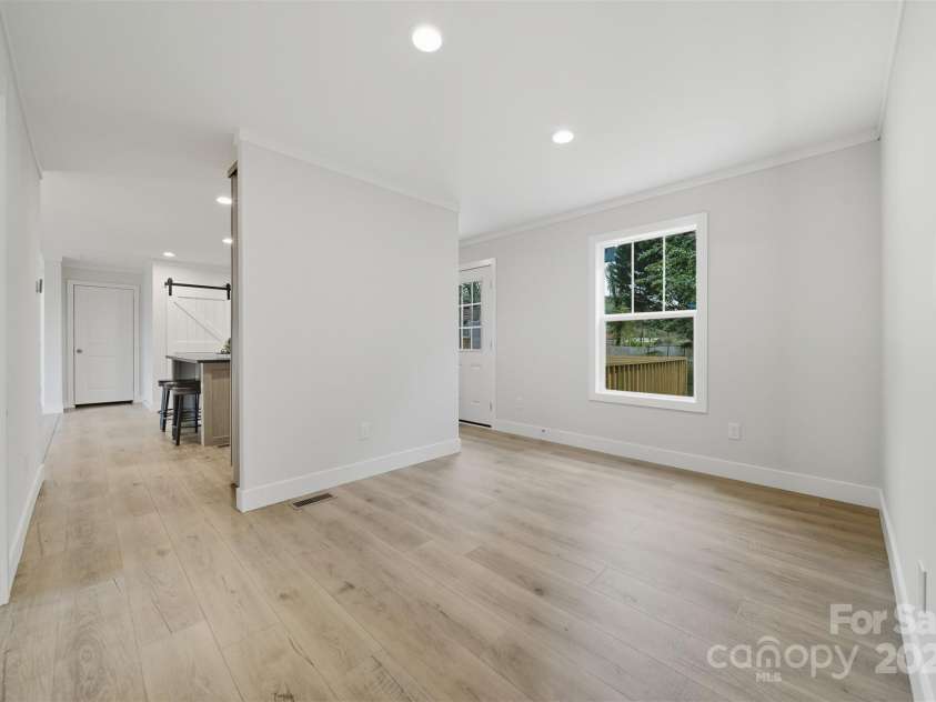 1411 Cliffside Place, Lenoir, NC 28645.  MLS# CAR4298525, YatesRealty ID 2862. 