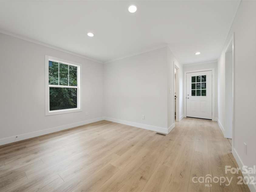 1411 Cliffside Place, Lenoir, NC 28645.  MLS# CAR4298525, YatesRealty ID 2862. 