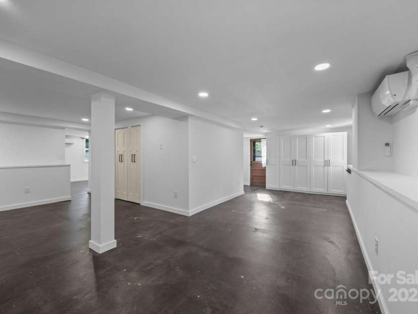 109 Short Street, Waynesville, NC 28786.  MLS# CAR4272804, YatesRealty ID 28620. 