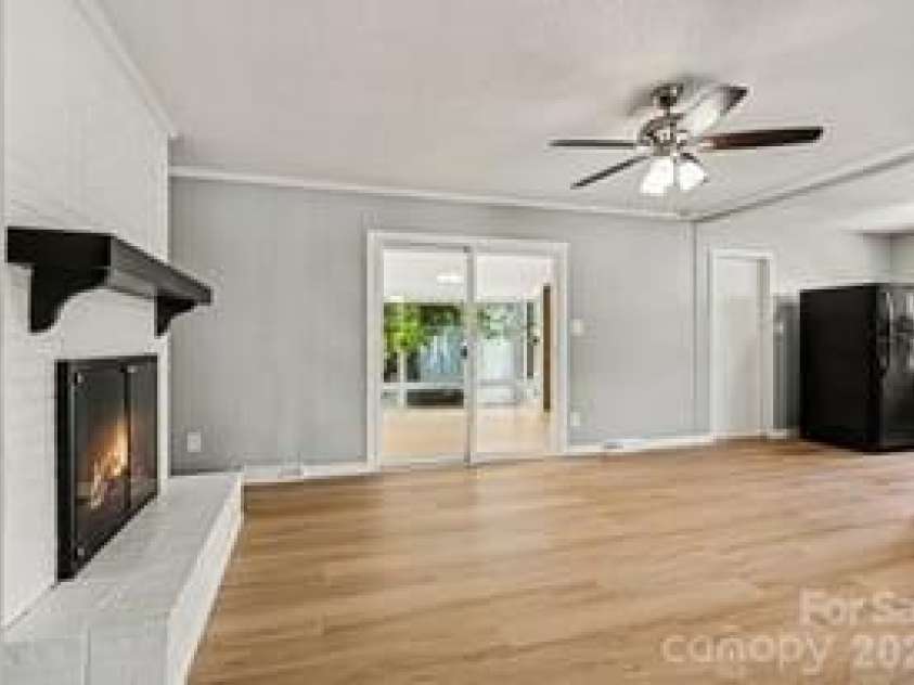 7040 Idlewild Road, Charlotte, NC 28212.  MLS# CAR4373418, YatesRealty ID 28620. 