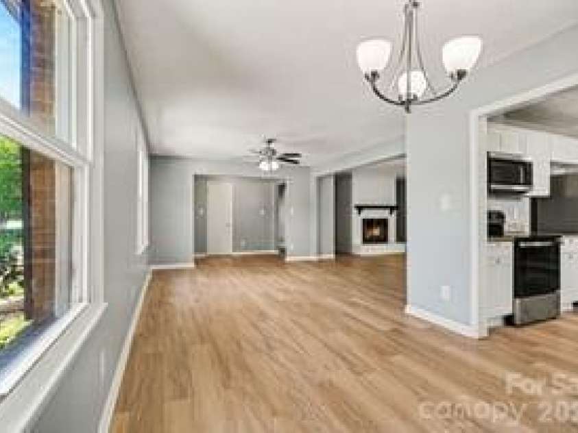 7040 Idlewild Road, Charlotte, NC 28212.  MLS# CAR4373418, YatesRealty ID 28620. 