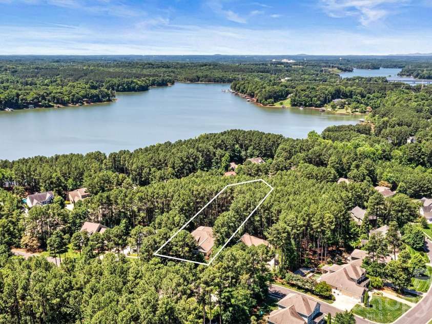 108 Heron Cove Drive, Mount Holly, NC 28120.  MLS# CAR4388382, YatesRealty ID 28621. 