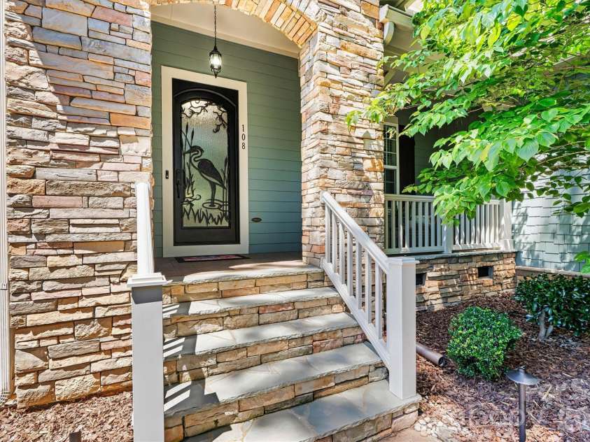 108 Heron Cove Drive, Mount Holly, NC 28120.  MLS# CAR4388382, YatesRealty ID 28621. 