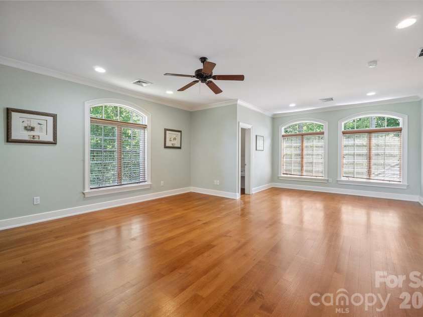 1515 Baltusrol Drive, Denver, NC 28037.  MLS# CAR4224856, YatesRealty ID 28621. Over-Garage Apartment includes Kitchenette with Granite Tops and Eating Area, Dual Vanity and Large Linen Closet in Full Bath.