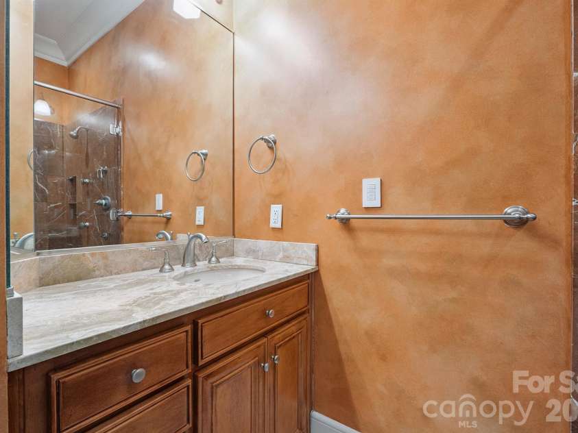 1515 Baltusrol Drive, Denver, NC 28037.  MLS# CAR4224856, YatesRealty ID 28621. Primary Bath