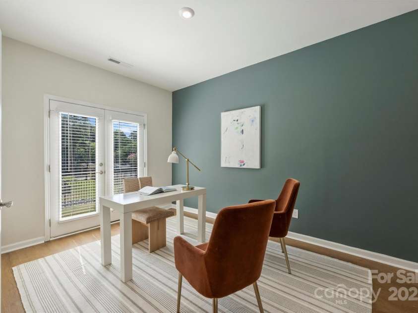 2405 Via del Conte Alley, Charlotte, NC 28205.  MLS# CAR4284982, YatesRealty ID 28622. 