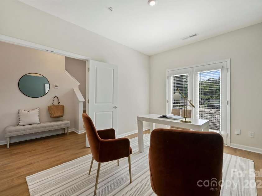 2405 Via del Conte Alley, Charlotte, NC 28205.  MLS# CAR4284982, YatesRealty ID 28622. 