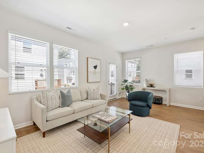 2405 Via del Conte Alley, Charlotte, NC 28205.  MLS# CAR4284982, YatesRealty ID 28622. 