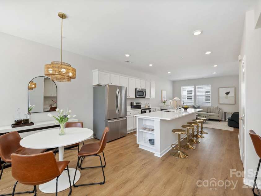 2405 Via del Conte Alley, Charlotte, NC 28205.  MLS# CAR4284982, YatesRealty ID 28622. 