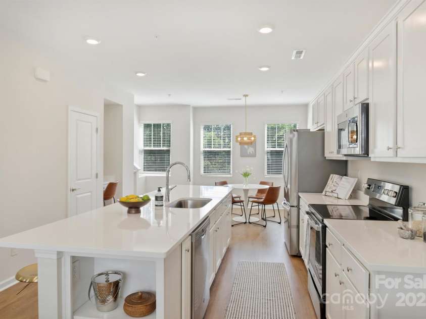 2405 Via del Conte Alley, Charlotte, NC 28205.  MLS# CAR4284982, YatesRealty ID 28622. 