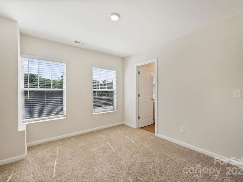 2405 Via del Conte Alley, Charlotte, NC 28205.  MLS# CAR4284982, YatesRealty ID 28622. 
