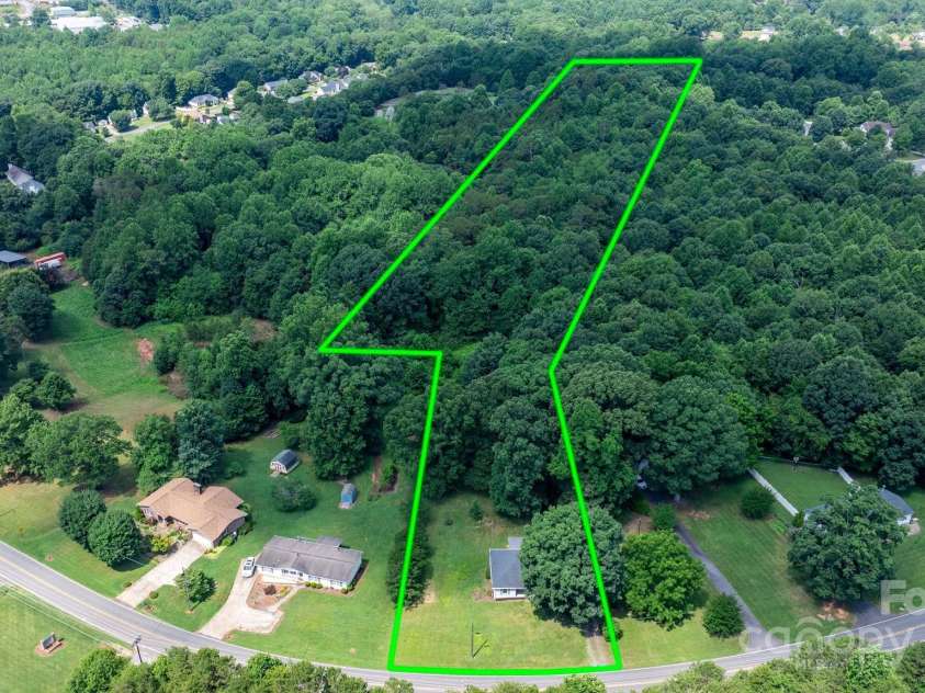 921 Spencer Road, Conover, NC 28613.  MLS# CAR4272175, YatesRealty ID 28623. 