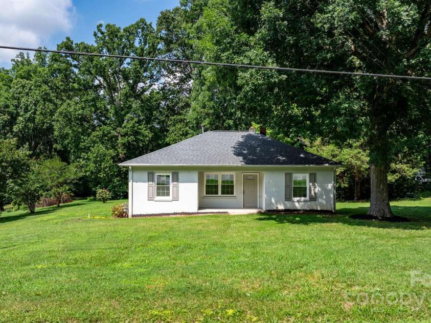 921 Spencer Road, Conover, NC 28613.  MLS# CAR4272175, YatesRealty ID 28623. 