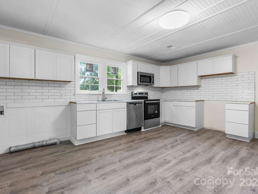 921 Spencer Road, Conover, NC 28613.  MLS# CAR4272175, YatesRealty ID 28623. 