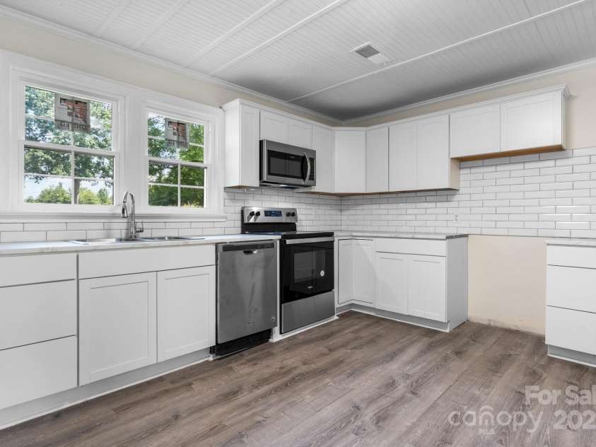 921 Spencer Road, Conover, NC 28613.  MLS# CAR4272175, YatesRealty ID 28623. 