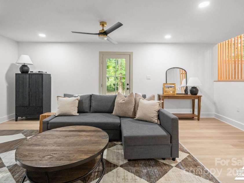 6715 Olde Savannah Road, Charlotte, NC 28227.  MLS# CAR4279168, YatesRealty ID 28625. 