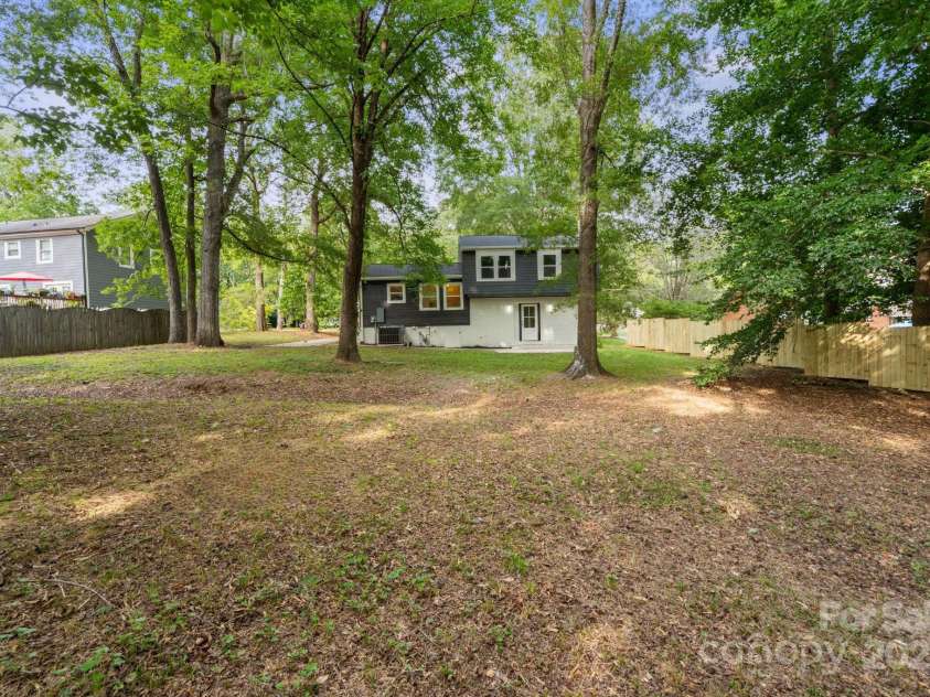 6715 Olde Savannah Road, Charlotte, NC 28227.  MLS# CAR4279168, YatesRealty ID 28625. 