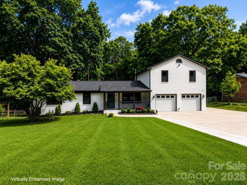 833 Knowles Drive, Dallas, NC 28034.  MLS# CAR4383979, YatesRealty ID 28627. 