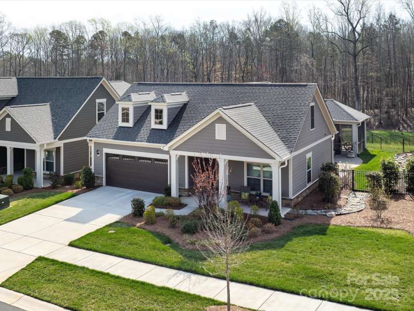 2011 Trailwood Drive, Matthews, NC 28104.  MLS# CAR4234466, YatesRealty ID 28628. 