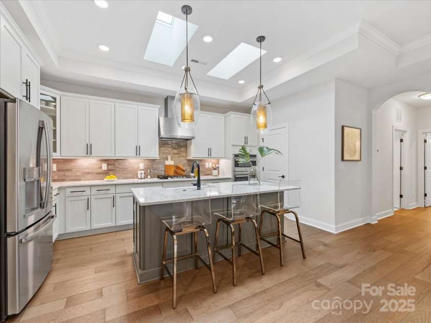 2011 Trailwood Drive, Matthews, NC 28104.  MLS# CAR4234466, YatesRealty ID 28628. 