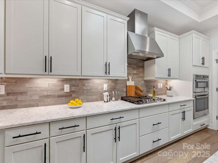 2011 Trailwood Drive, Matthews, NC 28104.  MLS# CAR4234466, YatesRealty ID 28628. 