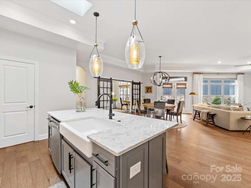 2011 Trailwood Drive, Matthews, NC 28104.  MLS# CAR4234466, YatesRealty ID 28628. 