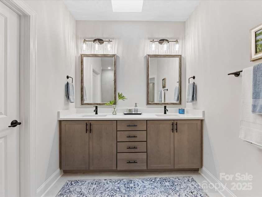 2011 Trailwood Drive, Matthews, NC 28104.  MLS# CAR4234466, YatesRealty ID 28628. 