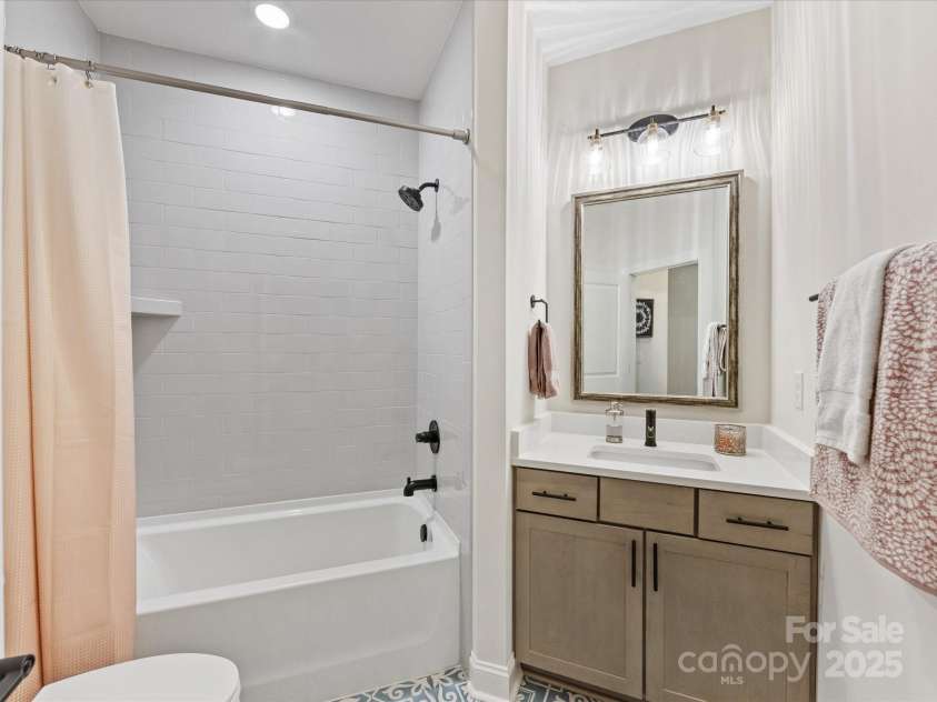 2011 Trailwood Drive, Matthews, NC 28104.  MLS# CAR4234466, YatesRealty ID 28628. 