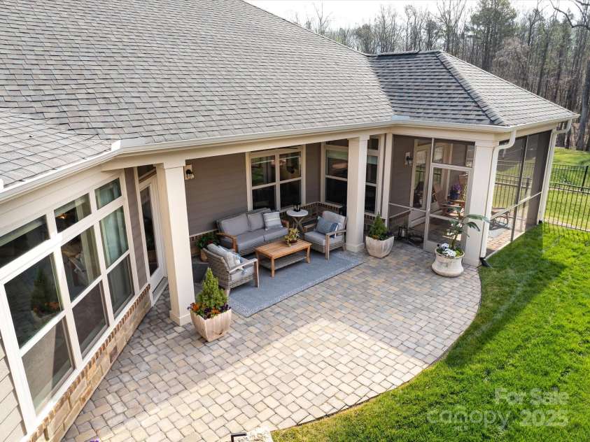 2011 Trailwood Drive, Matthews, NC 28104.  MLS# CAR4234466, YatesRealty ID 28628. 