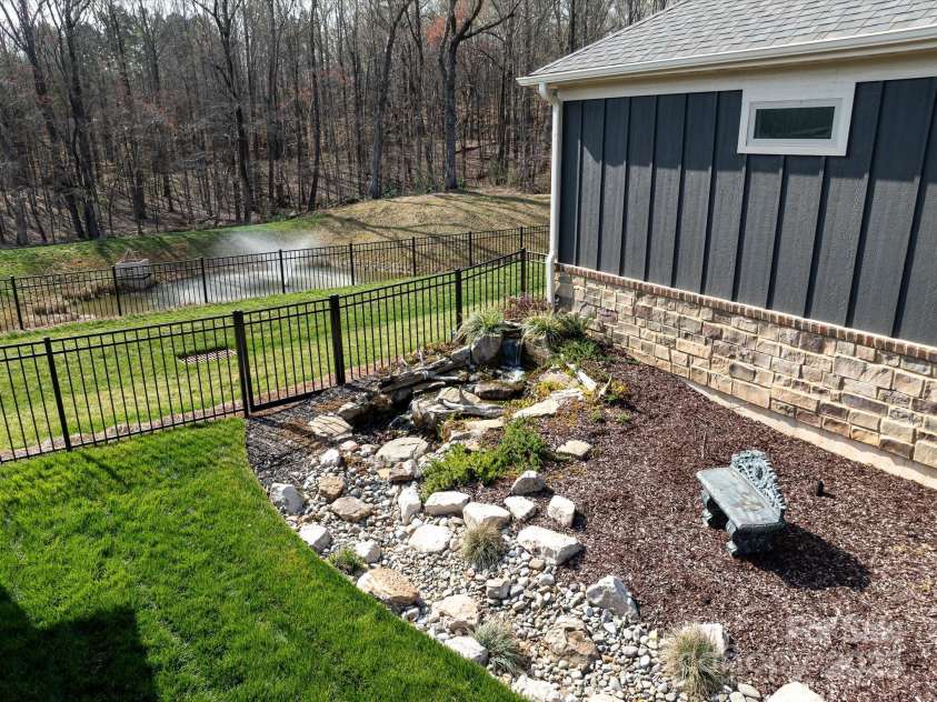 2011 Trailwood Drive, Matthews, NC 28104.  MLS# CAR4234466, YatesRealty ID 28628. 