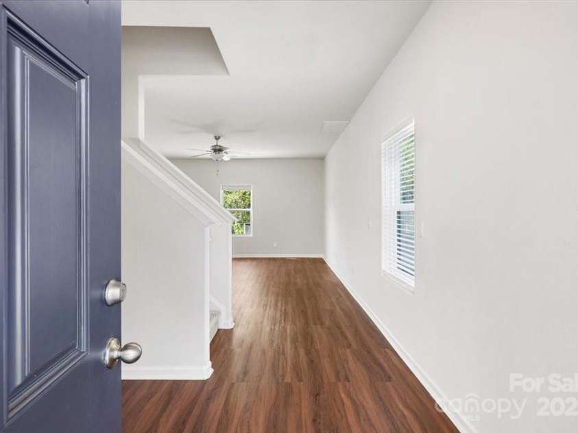 7113 Amberly Hills Road, Charlotte, NC 28215.  MLS# CAR4248581, YatesRealty ID 28629. 