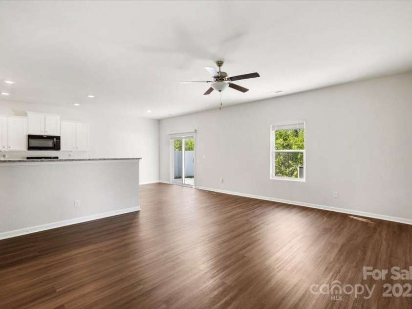 7113 Amberly Hills Road, Charlotte, NC 28215.  MLS# CAR4248581, YatesRealty ID 28629. 