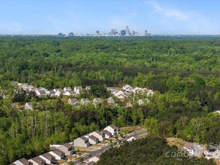 7113 Amberly Hills Road, Charlotte, NC 28215.  MLS# CAR4248581, YatesRealty ID 28629. 