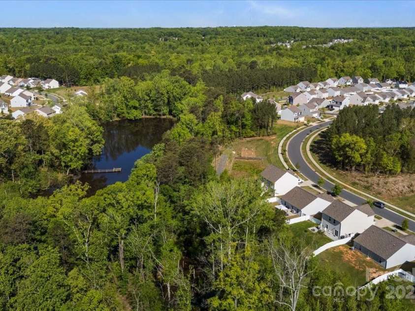 7113 Amberly Hills Road, Charlotte, NC 28215.  MLS# CAR4248581, YatesRealty ID 28629. 