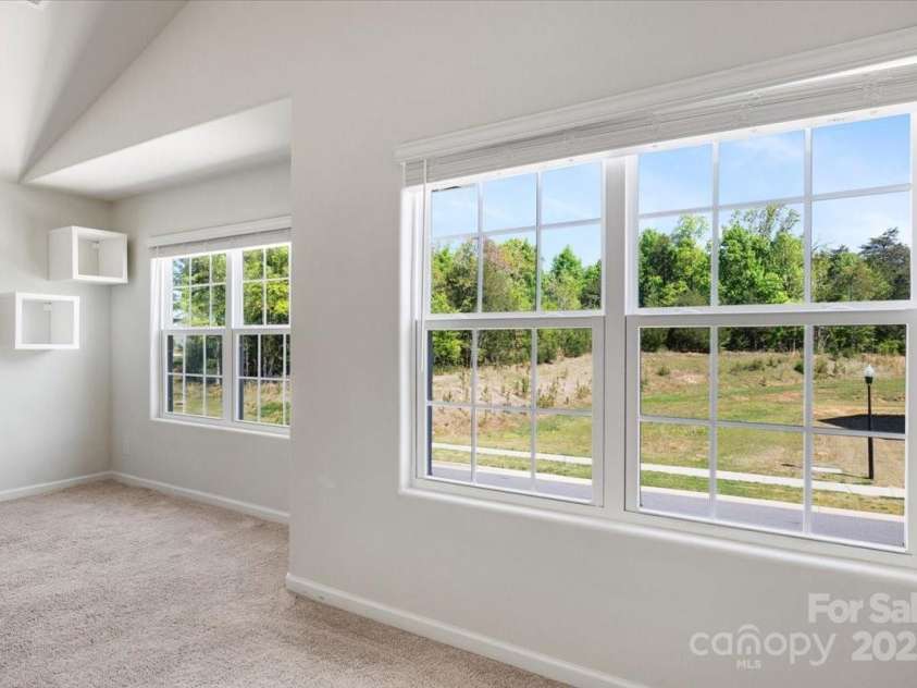7113 Amberly Hills Road, Charlotte, NC 28215.  MLS# CAR4248581, YatesRealty ID 28629. 