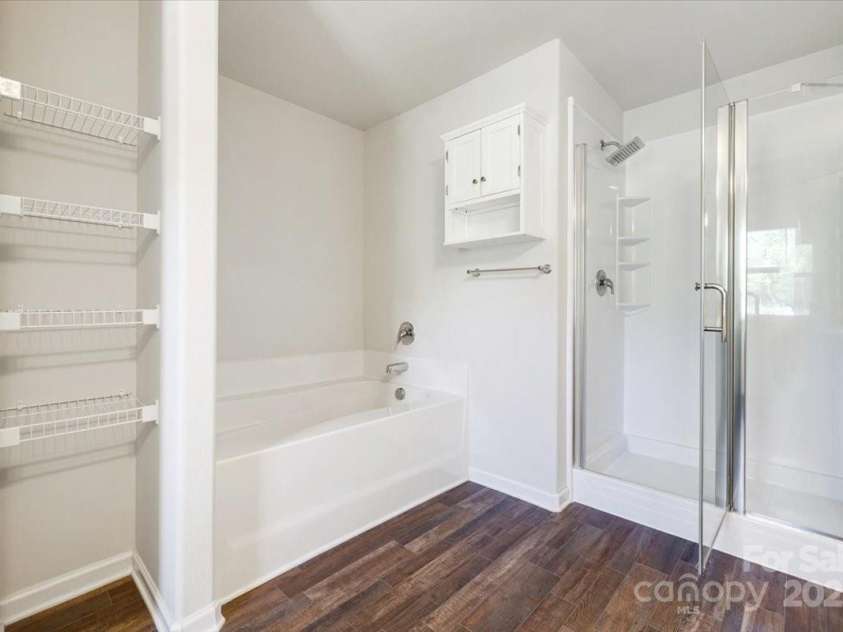 7113 Amberly Hills Road, Charlotte, NC 28215.  MLS# CAR4248581, YatesRealty ID 28629. 